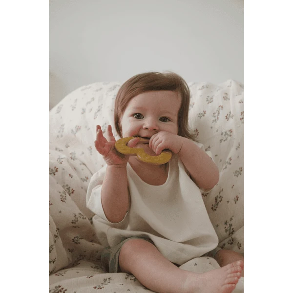 BIBS® Bijtring Baby Bitie Heart Vanaf 3 Maanden In Mustard - Afbeelding 2