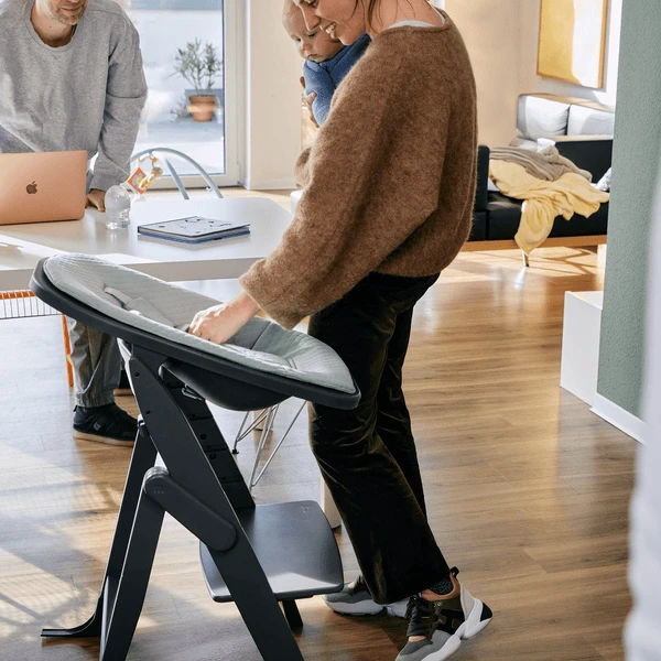 Moji Jippy Kinderstoel Inclusief Hulpstuk Voor Pasgeborenen Stone Rose - Afbeelding 2